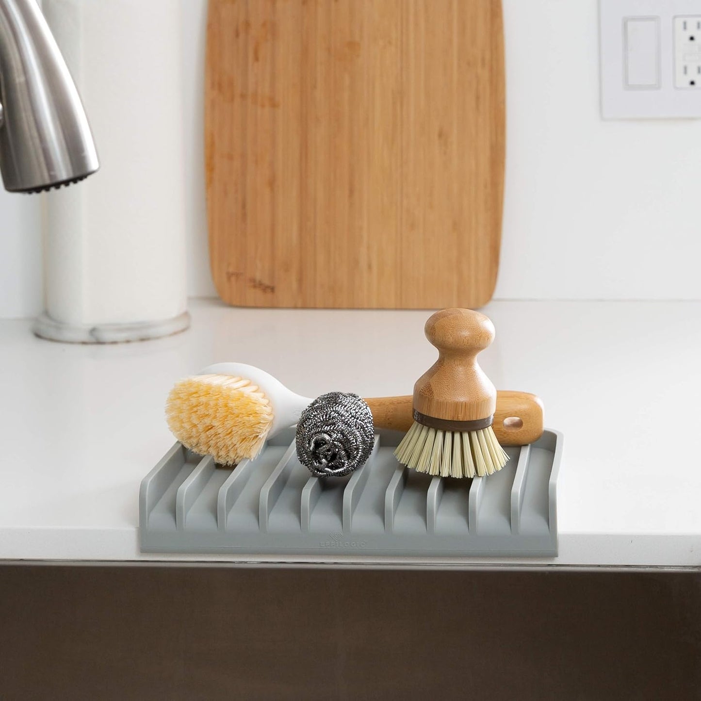 Effilogic Silicone Sponge Holder – Self-Draining Kitchen Sink Organizer, Quick Dry Mat and Counter Protector – Dishwashing Accessories for Sponges, Brushes, and Soap - Large White